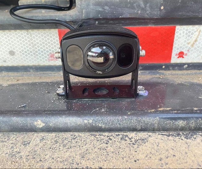 中國(guó)石化大型吊車(chē)盲區(qū)預(yù)警系統(tǒng) 中國(guó)石化大型吊車(chē)盲區(qū)預(yù)警系統(tǒng)